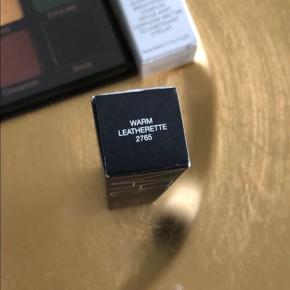 Makeup bundle - Picture 5 of 6